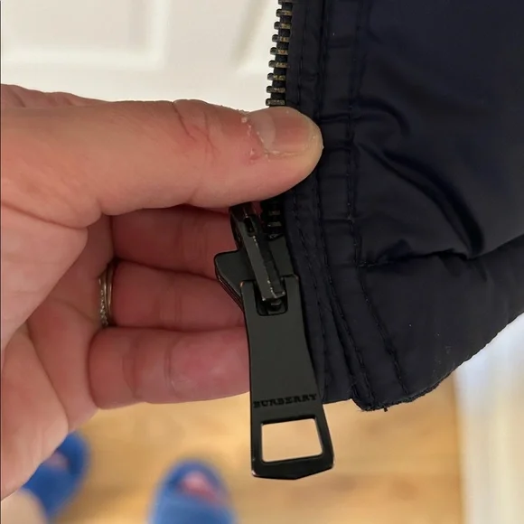 Burberry Checkered Down Puffer Vest (sz L) - Picture 11 of 14